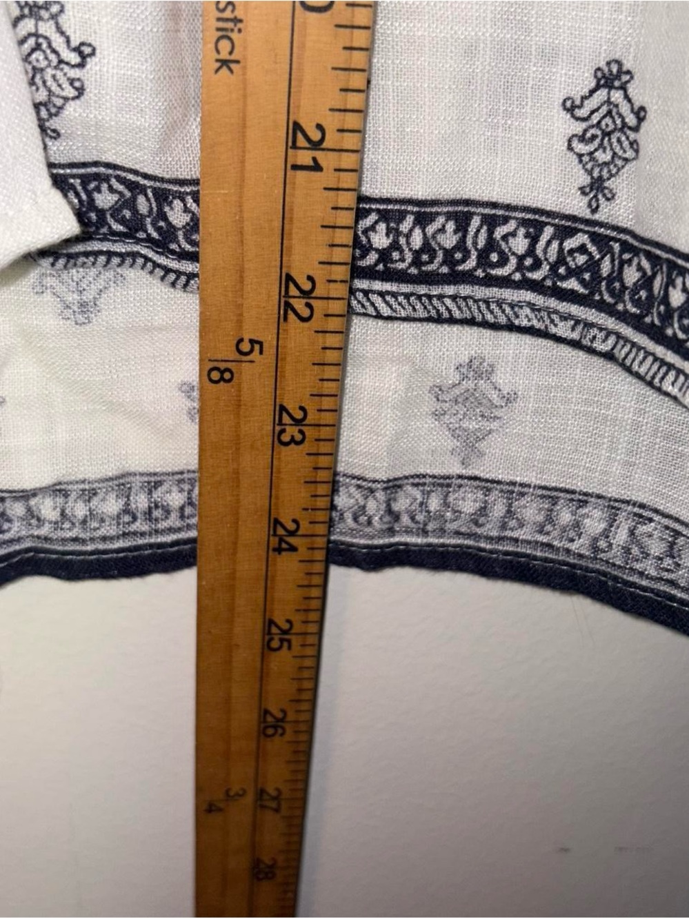 Zara White Printed V-Neck Blouse with Navy Trim - Picture 4 of 7